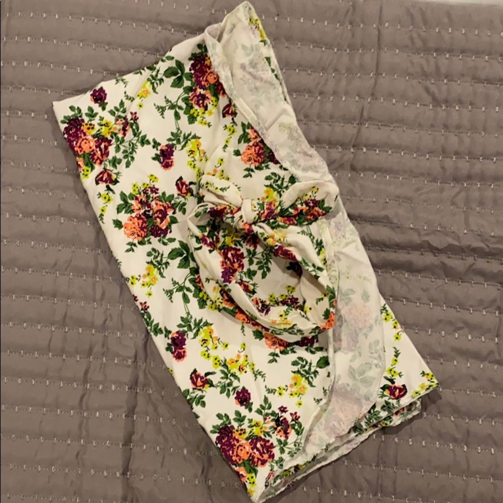 Baby swaddle with matching headband